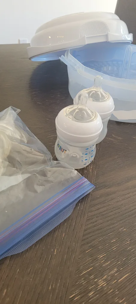 Philips Avent Bottle Sterilizer &  glass Bottles with hand pump image indicator(3)