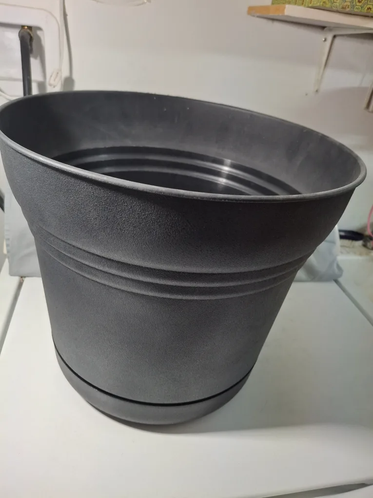 14" flower pot 🇨🇦 thumbnail