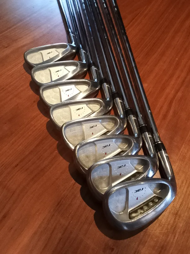 Professional TaylorMade Golf Club Set with Brand New Cart Bag image indicator(3)