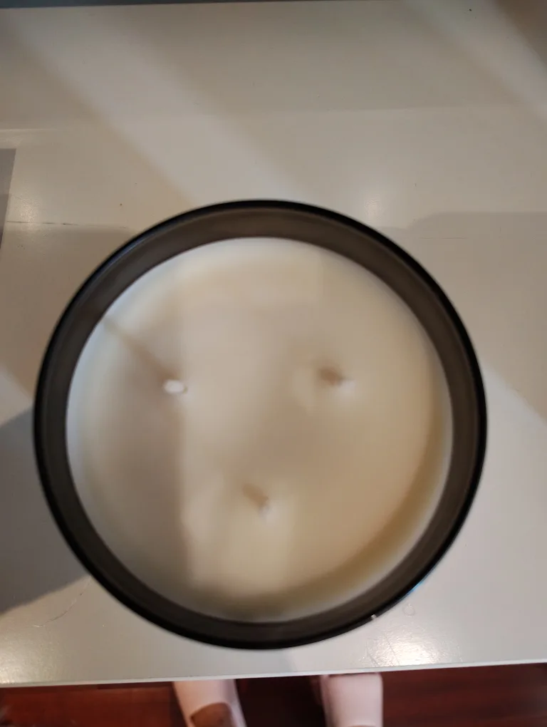 White Barn Mahogany Teakwood Candle image indicator(2)