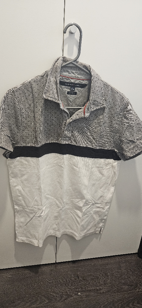 Tommy Hilfiger Polo Shirt - Size M