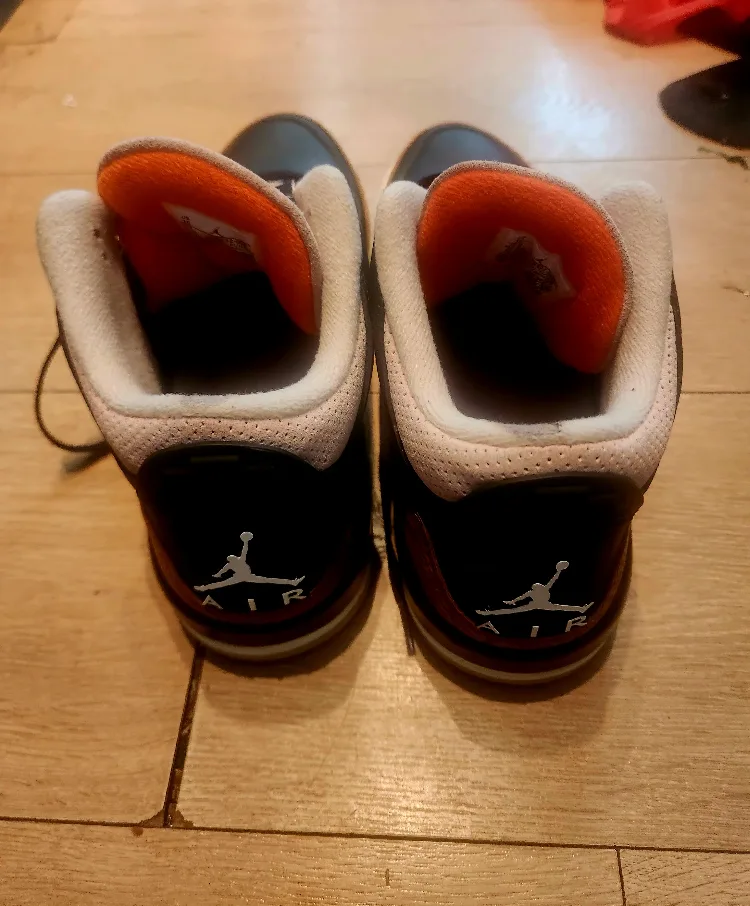 Jordan 3 Retro Black Gold US 10 image indicator(3)