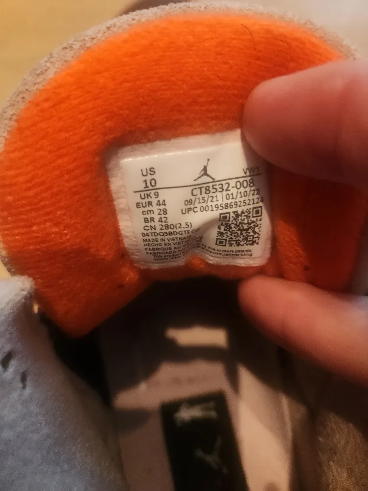 Jordan 3 Retro Black Gold US 10 image indicator(5)