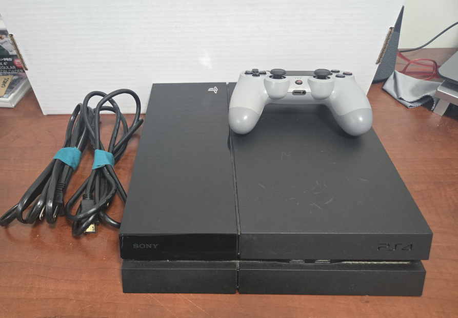 PlayStation 4 with Controller - photo 2