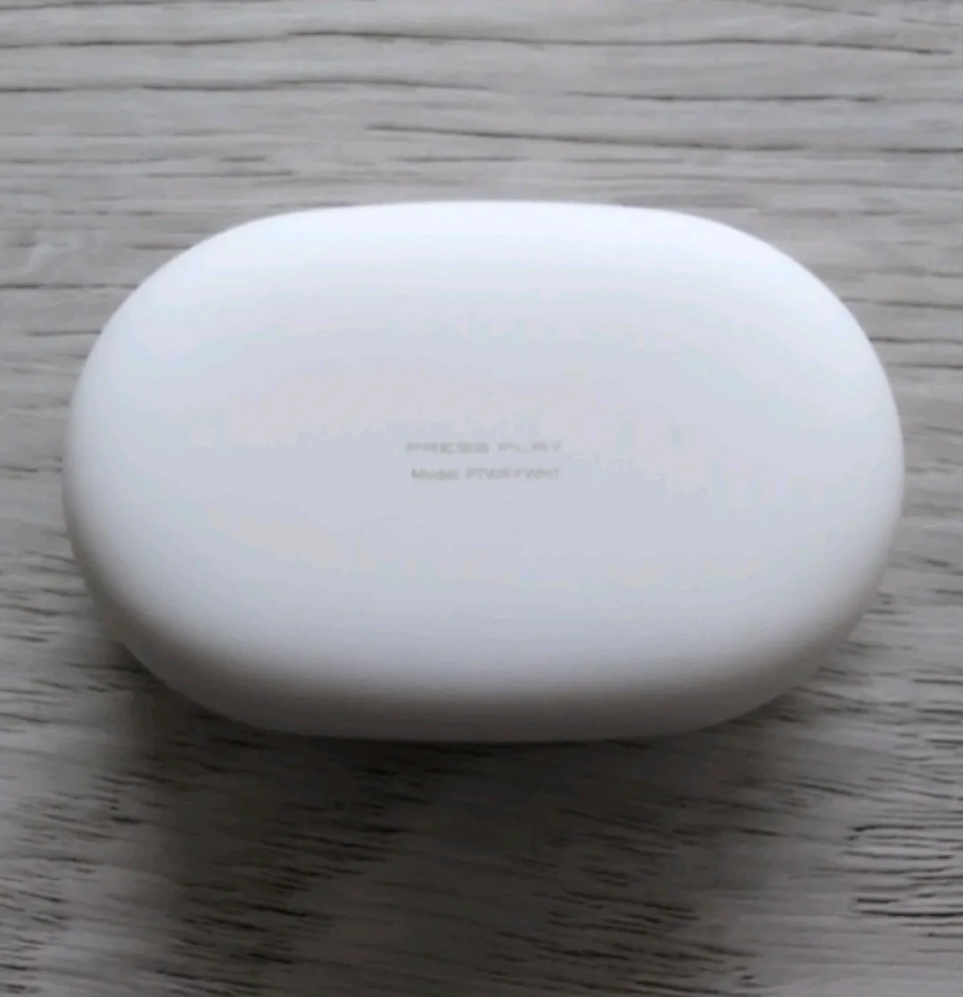 Press Play White Wireless Earbuds image indicator(3)