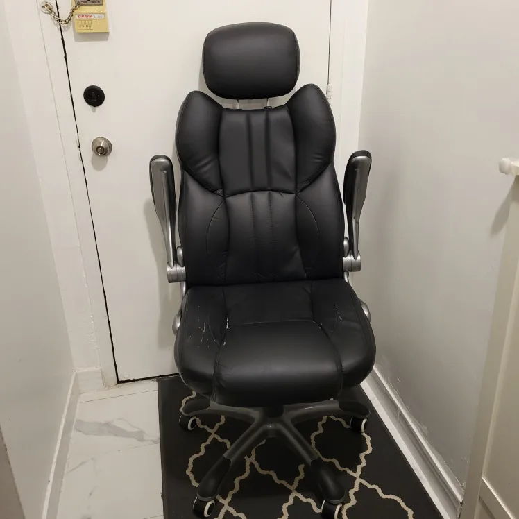 Gaming computer chair thumbnail