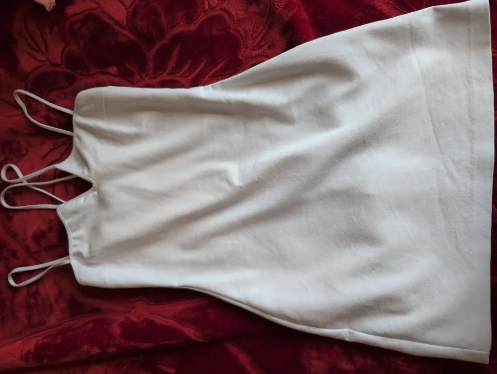 🇨🇦 White Dress with cross cross straps and zipper in back image indicator(2)