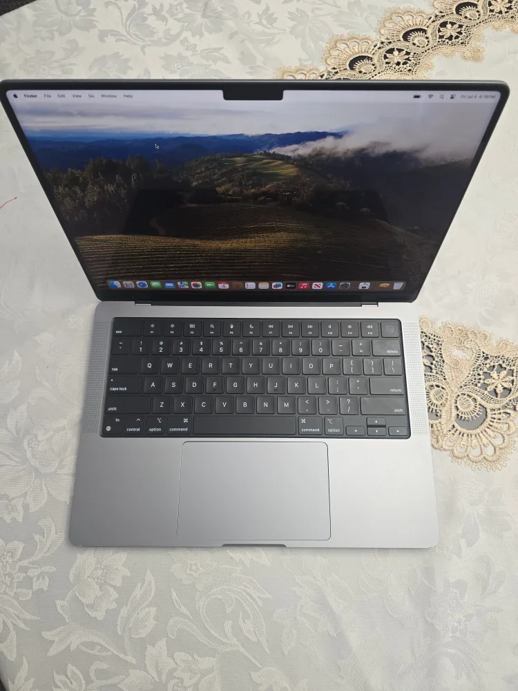 M2 MACBOOK PRO 14" 16GB/512GB thumbnail