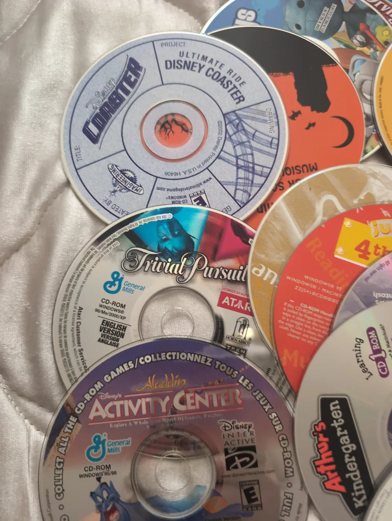 Vintage PC Game CD-ROM Collection image indicator(6)