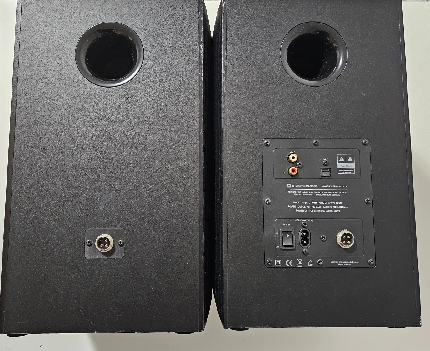 Thonet & Vander Musik Bluetooth Speakers - Black image indicator(3)