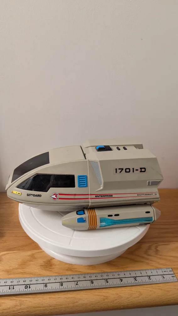 Star Trek Enterprise NCC-1701-D Shuttlecraft thumbnail