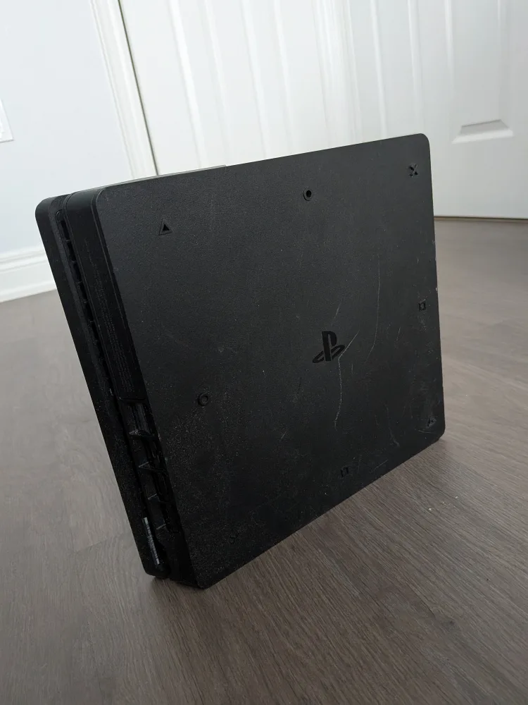 Sony PlayStation 4 (PS4) Console - Black image indicator(3)