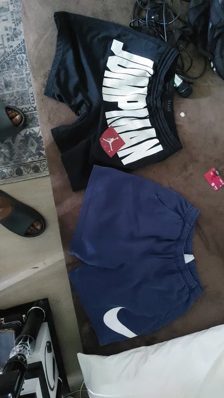 men's Shorts thumbnail