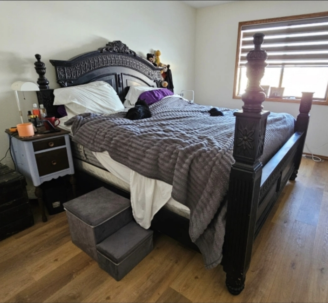 Ornate Black King Size Bed Frame - photo 2