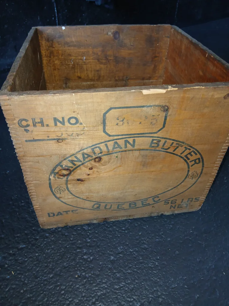 Vintage Canadian Butter Box - Quebec thumbnail