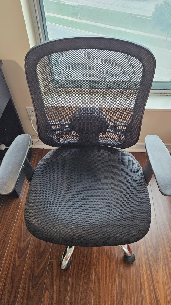 Black Mesh Office Chair thumbnail