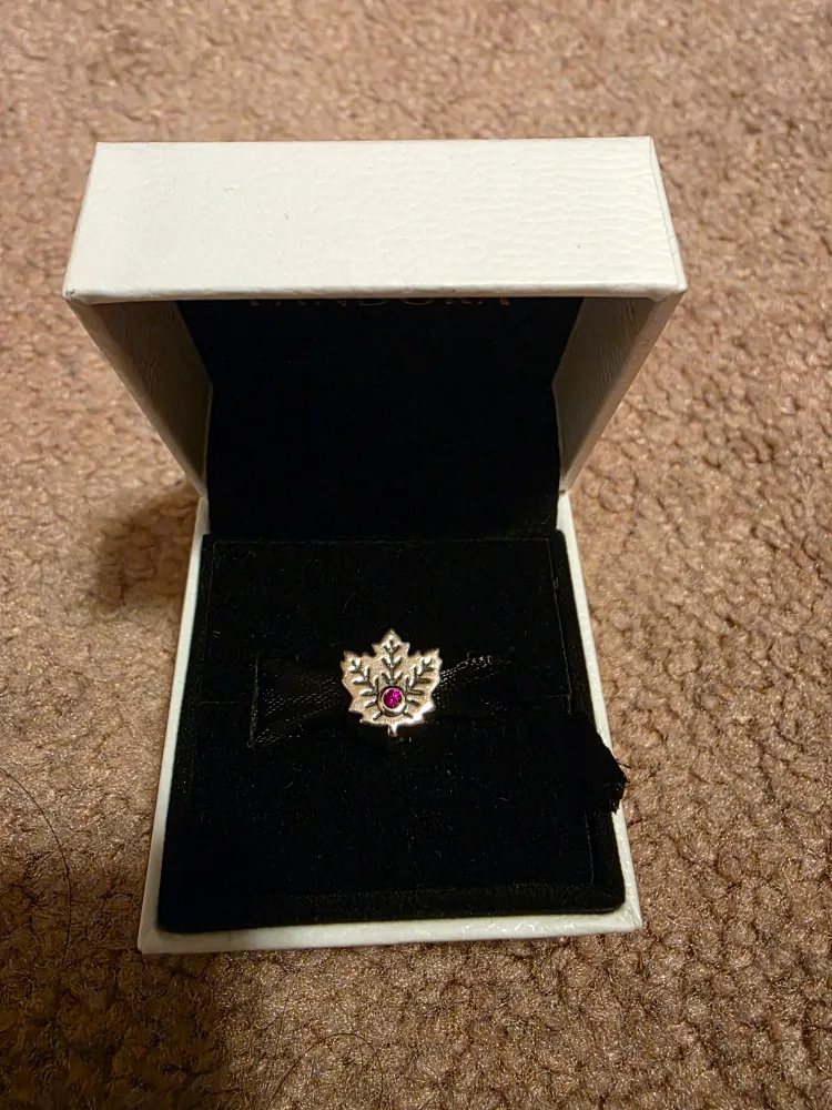 Pandora Maple Leaf Charm with Box thumbnail