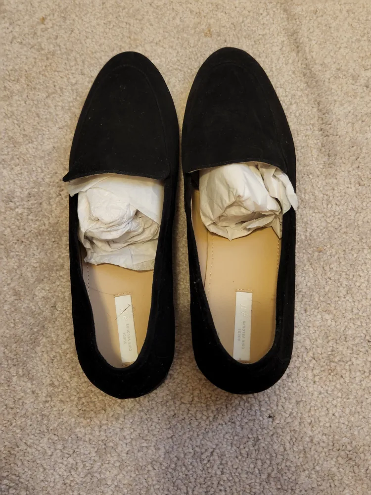H&M Suede Flat Size 10 Black thumbnail