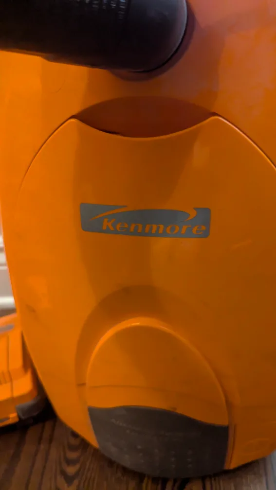 Kenmore Vacuum Cleaner - Orange🇨🇦 image indicator(3)