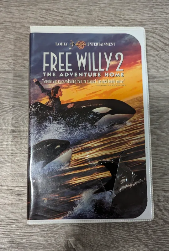 Free Willy 2 VHS Tape Movie thumbnail
