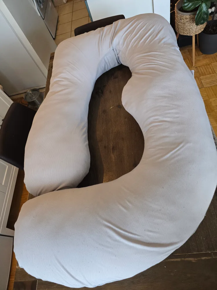 Grey U-Shaped Pregnancy Pillow thumbnail