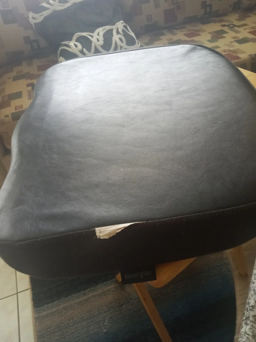 Kensington Ergonomic Memory Foam Seat Rest image indicator(2)