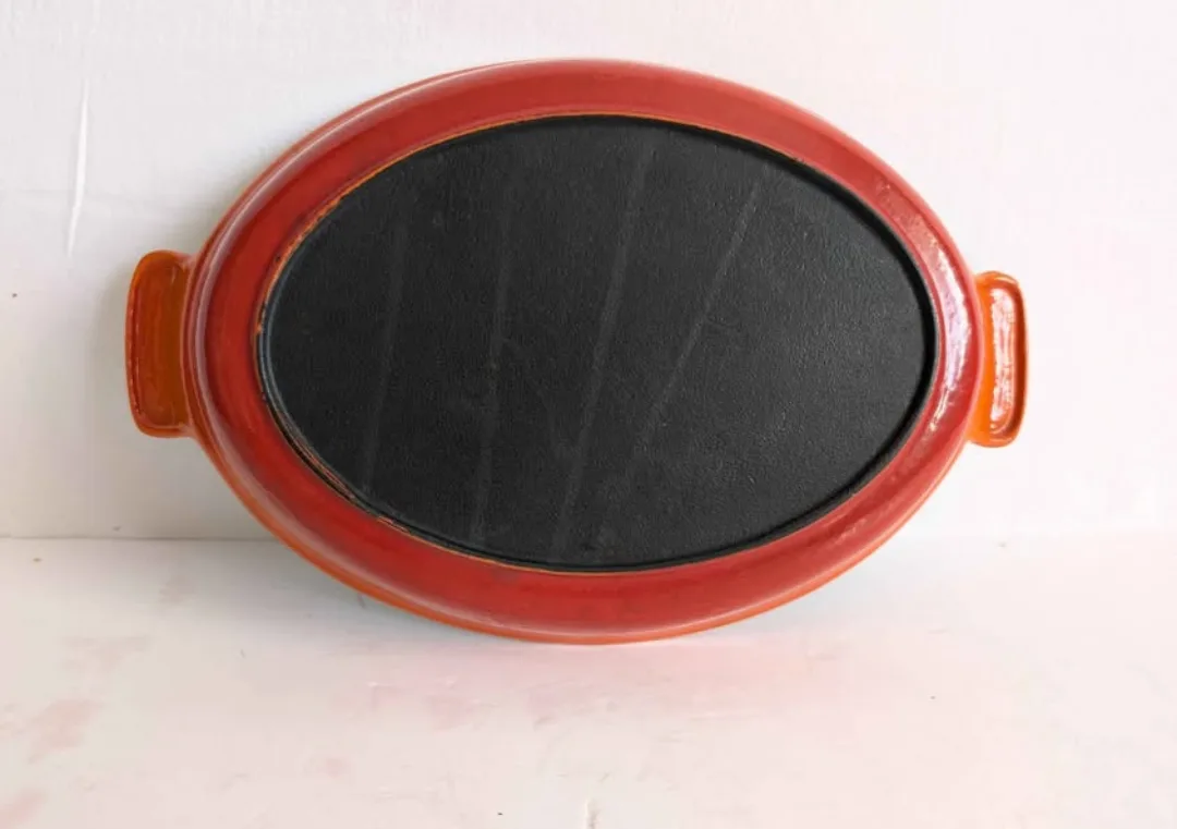 Orange Flame Enamel Cast Iron 'Au Gratin' Cookware Dish image indicator(9)