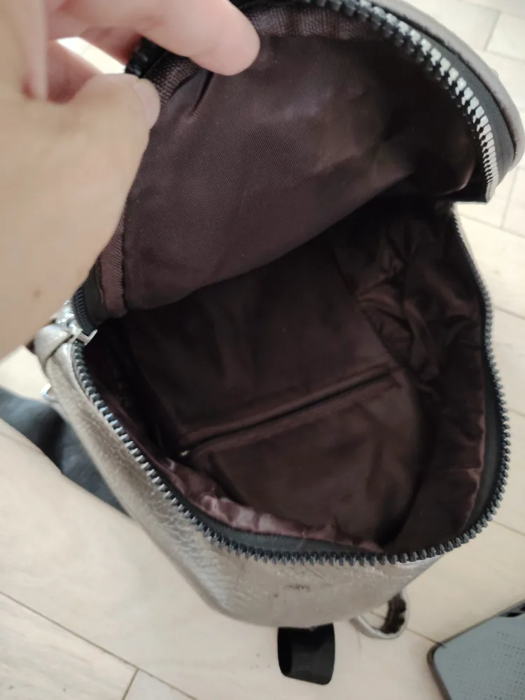 BB Silver Backpack image indicator(5)