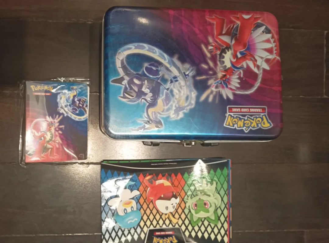 Pokémon Trading Card Game Tin with Sleeves thumbnail