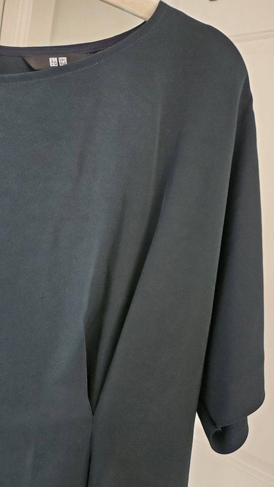 NEGOTIABLE - Uniqlo Dark Green Blouse - Size S - photo 5