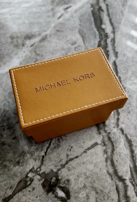 Michael Kors Gold Watch image indicator(6)