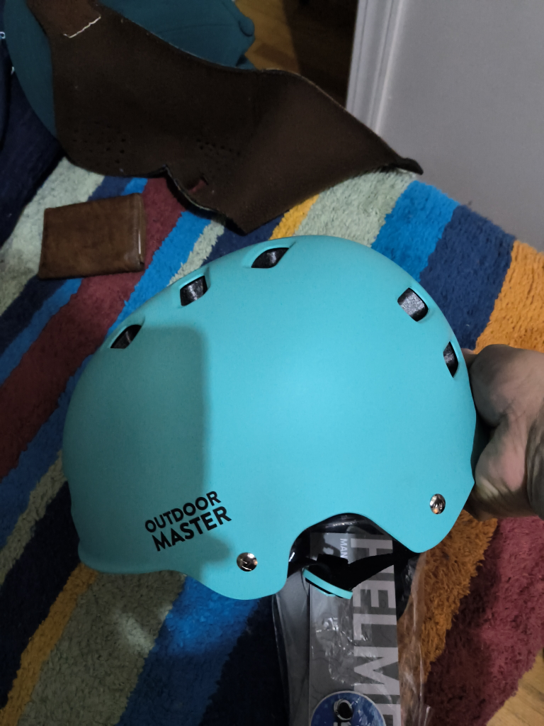 Outdoor Master Skateboard/Ski Helmet - Size M