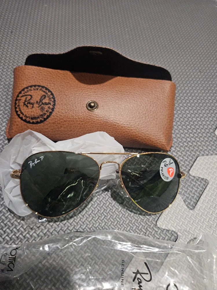 Ray-Ban Aviator Sunglasses with Case image indicator(4)