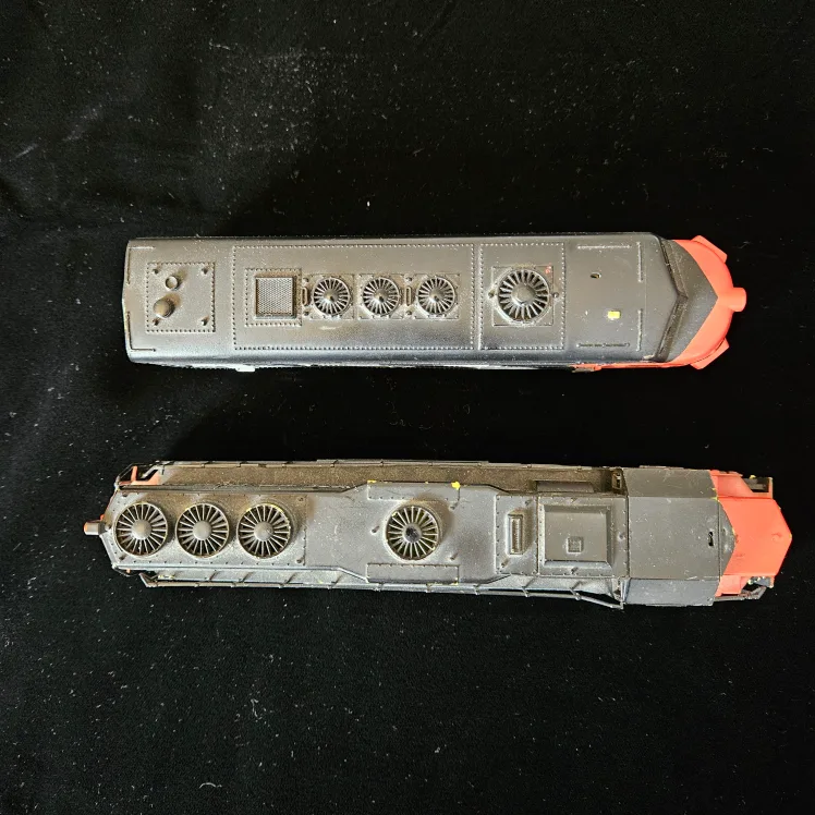 Two CN Model Train Locomotives image indicator(3)