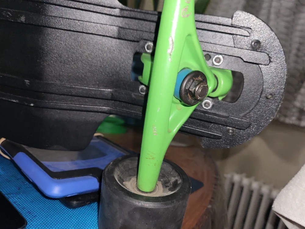 Longboard Vandal with Drag Slicks image indicator(6)