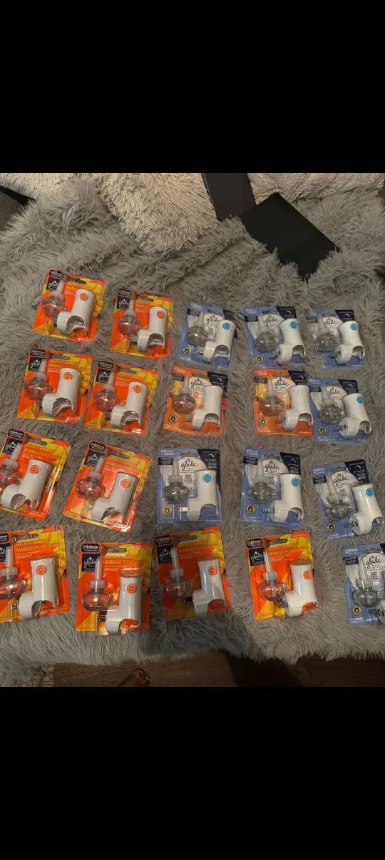 Glade PlugIns Scented Oil Refills thumbnail