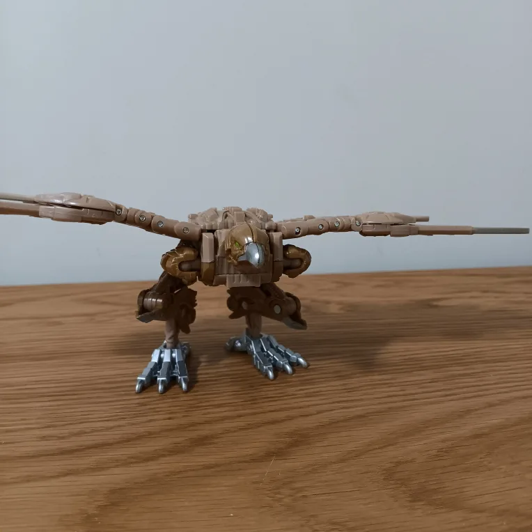 Transformers Kingdom Airazor Figure thumbnail