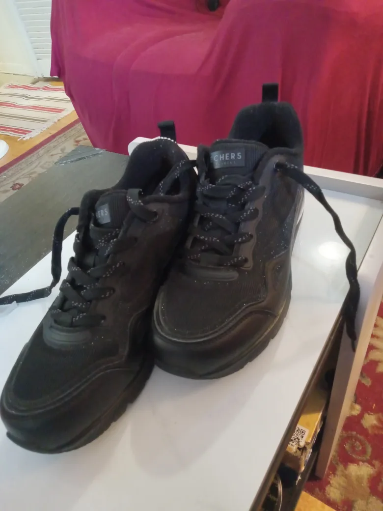 Skechers Women's Size 7.5 Black Sneakers image indicator(8)