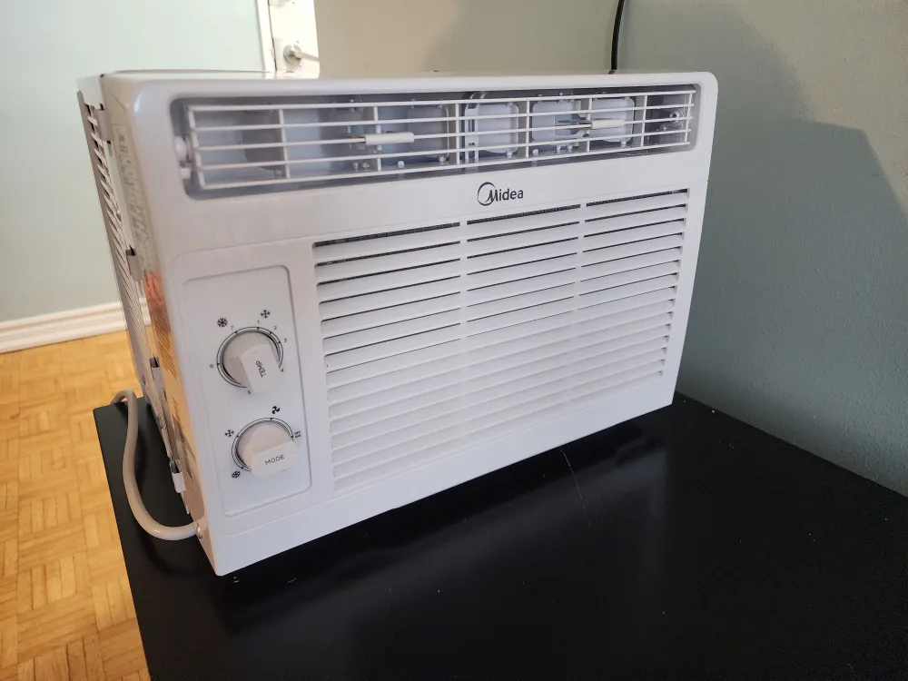 Midea 5,000 BTU Room Air Conditioner - New in Box! image indicator(6)