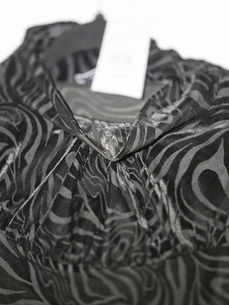 NEW with Tags Women's Tops, shirts ,t-shirts , mix sizes image indicator(2)