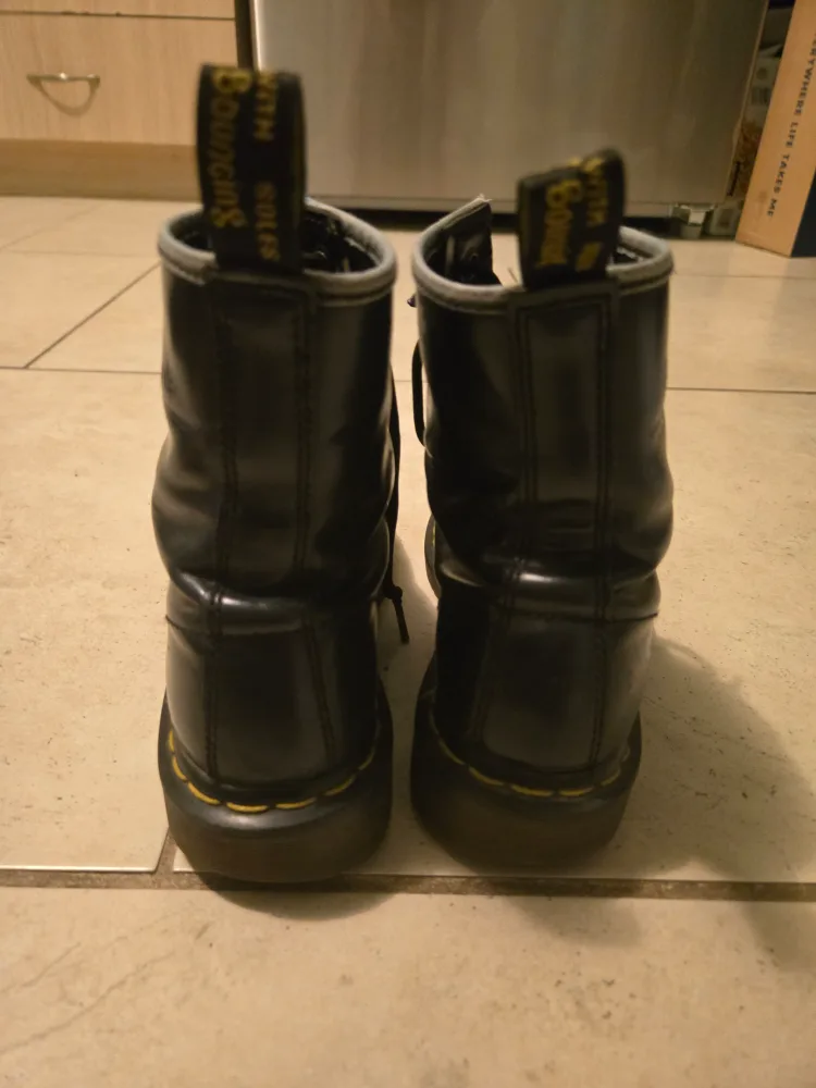 Classic Dr. Martens Navy Blue Leather Boots image indicator(3)