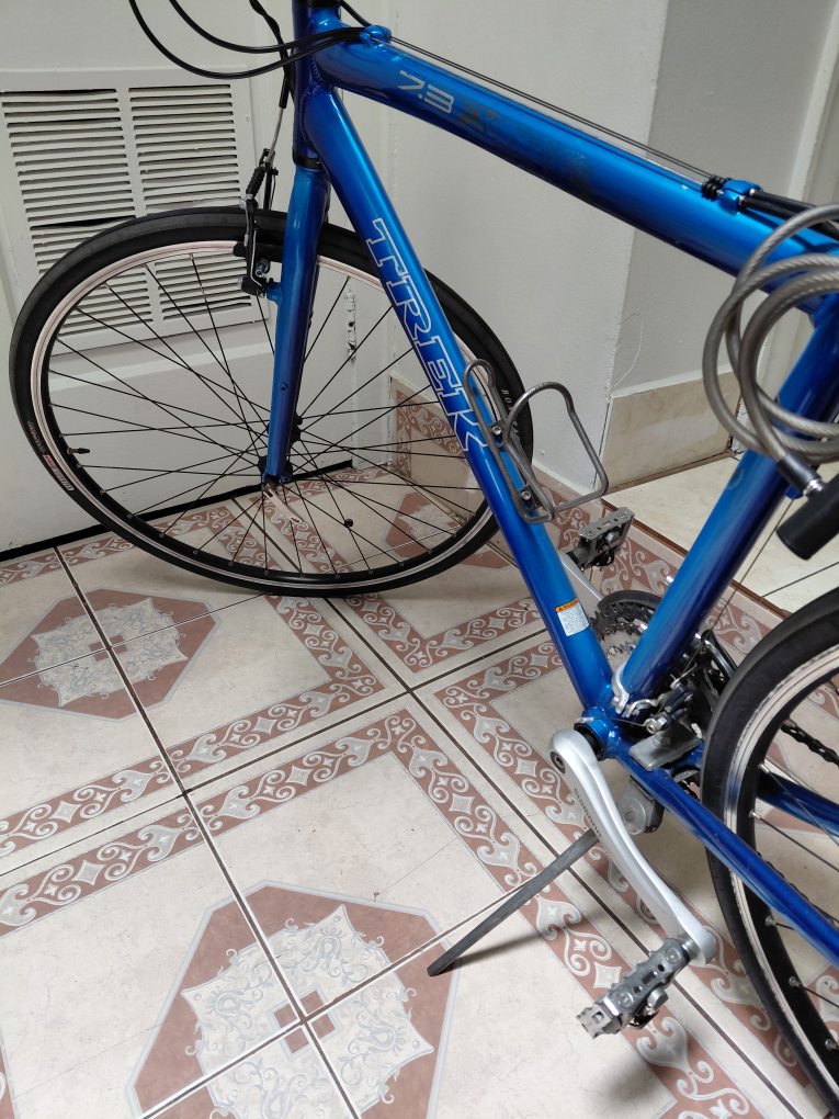 Trek 7.3 FX Blue Hybrid Bike - photo 4
