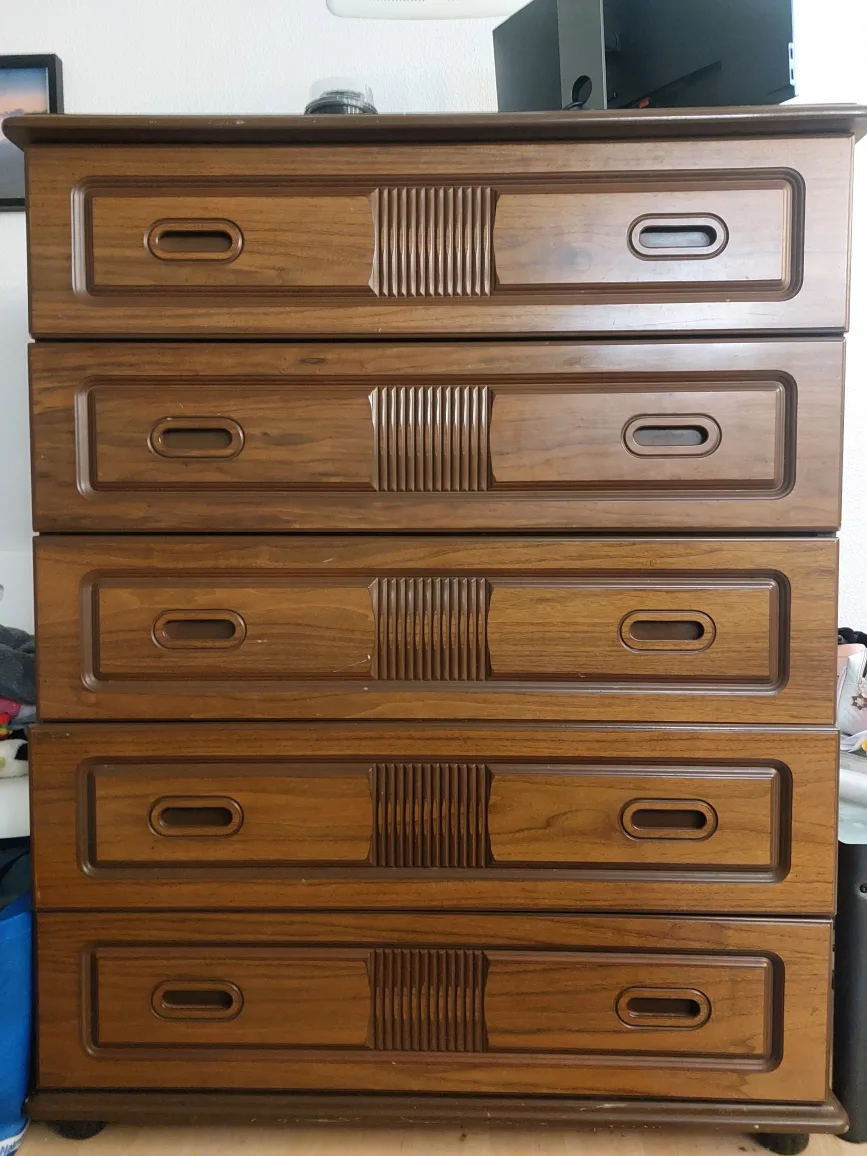 Wooden 5-Drawer Dresser thumbnail