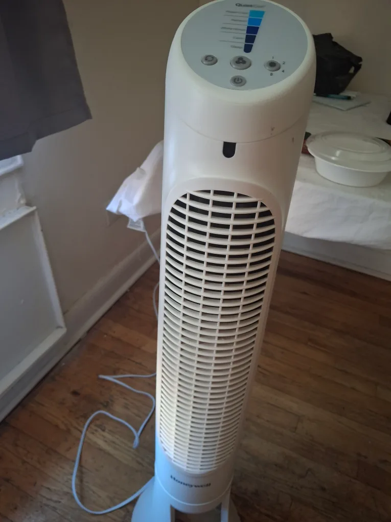 Honeywell QuietSet 5 Whole Room 40" Tower Fan image indicator(2)