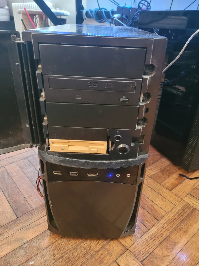 Antec solid metal PC Tower Case. image indicator(3)