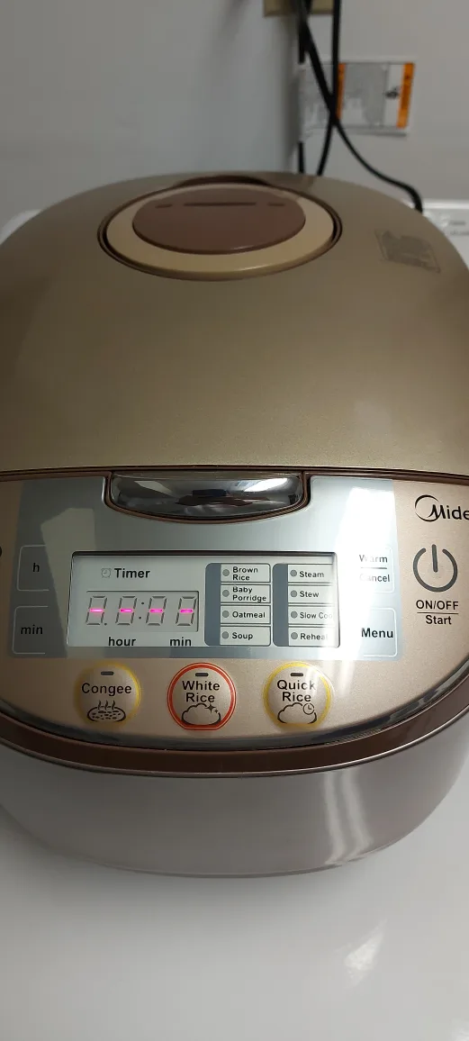 Midea Rice Cooker - Like New! thumbnail