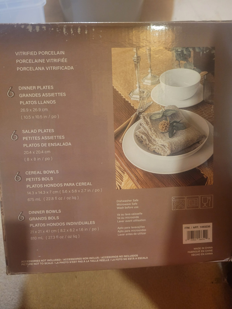 Everyday White Vitrified Porcelain 24-Piece Dinnerware Set - photo 2