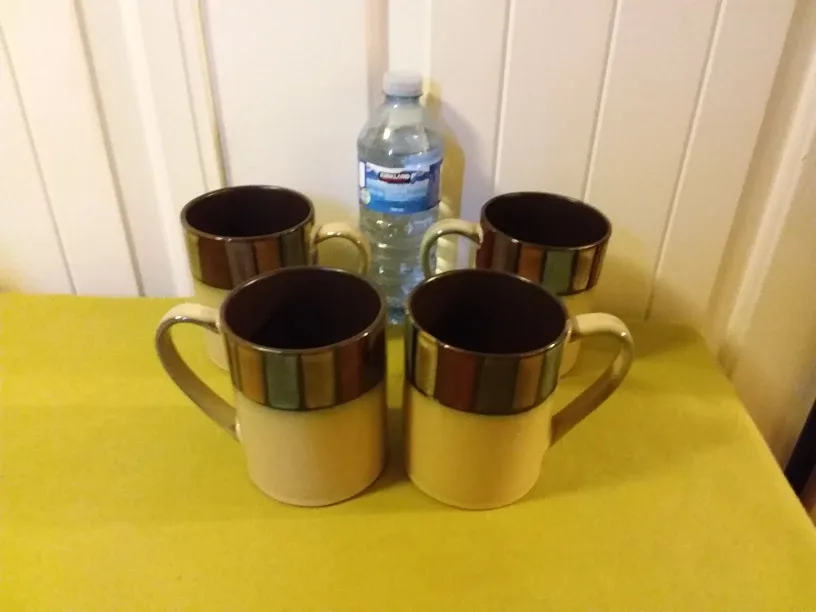 Set of (4) Large Ceramic Mugs  🆕 ☕ 🇨🇦 thumbnail