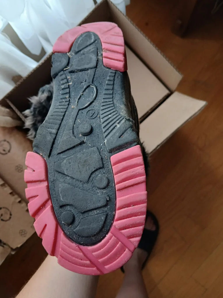 Snow Queen Kids Winter Boots - Size 4 thumbnail