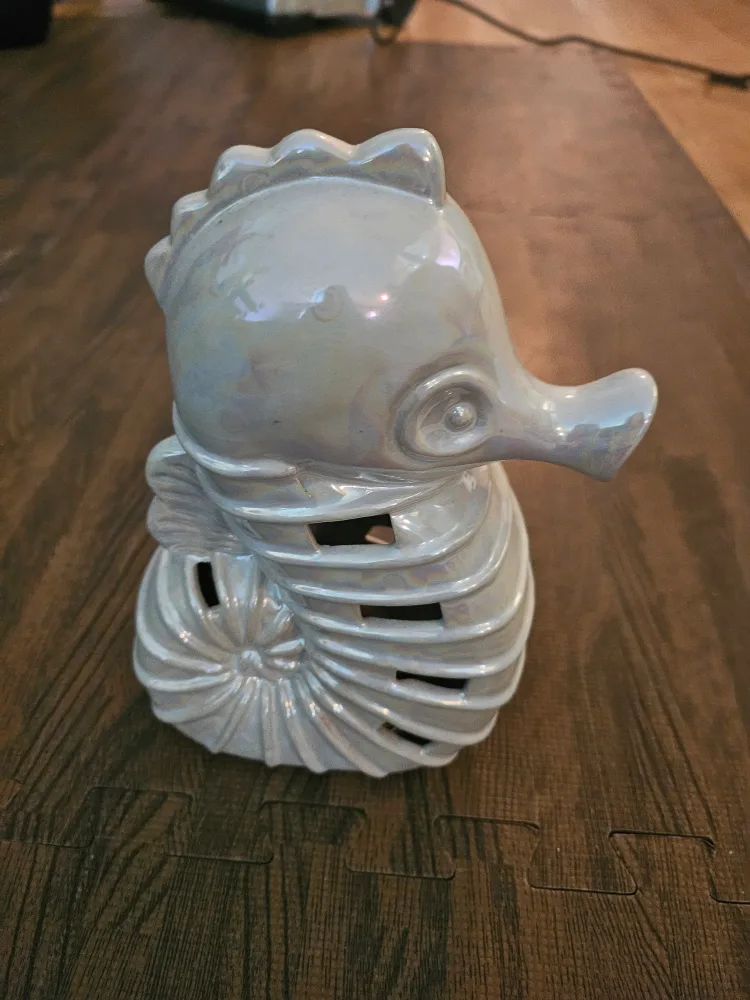 Seahorse Potpourri Holder 🇨🇦 thumbnail